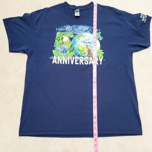 Gildan XL Celebrate Earth Day 50th Anniversary T-Shirt Blue Meerkat Frog Cotton - Picture 6 of 8
